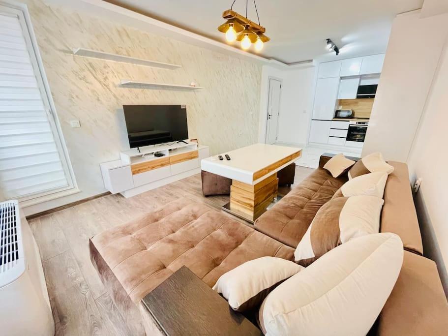 Ferienwohnung Hidden Treasure Warna Exterior foto